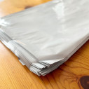 Opaque plastic envelopes with adhesive closure (x50)  - Caudie