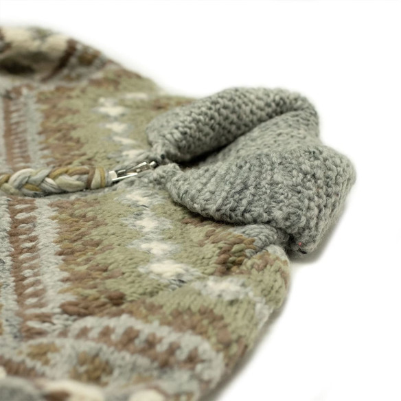 Cardigan zippé style cowichan en laine mérinos tricoté à la main - Gris perle - Caudie