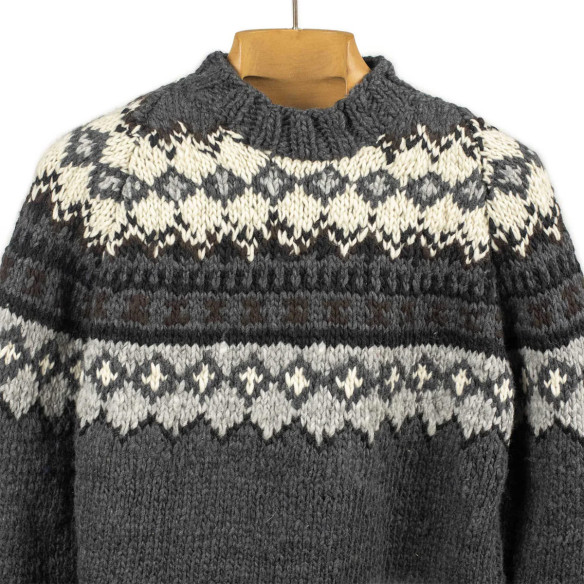 Pull en laine mérinos tricoté à la main - Gris - Caudie Pull en laine mérinos tricoté à la main - Gris - Caudie