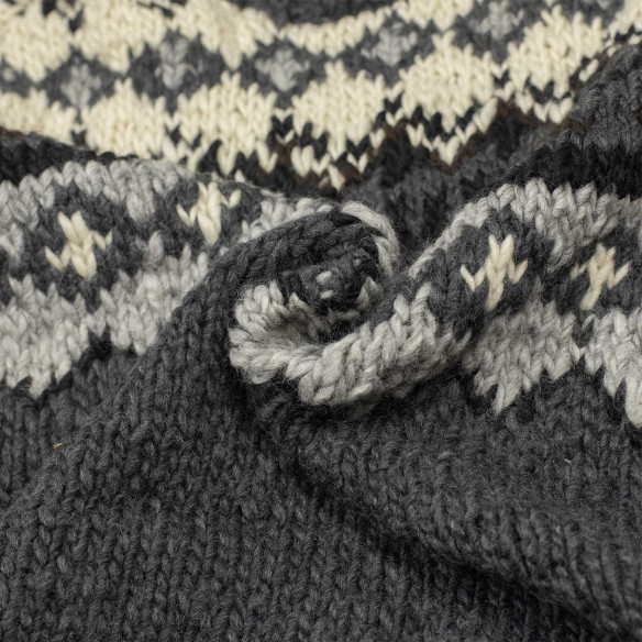 Pull en laine mérinos tricoté à la main - Gris - Caudie Pull en laine mérinos tricoté à la main - Gris - Caudie