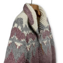 Cardigan Cowichan en laine vierge 6 fils tricoté à la main - mauve, gris et écru - Caudie