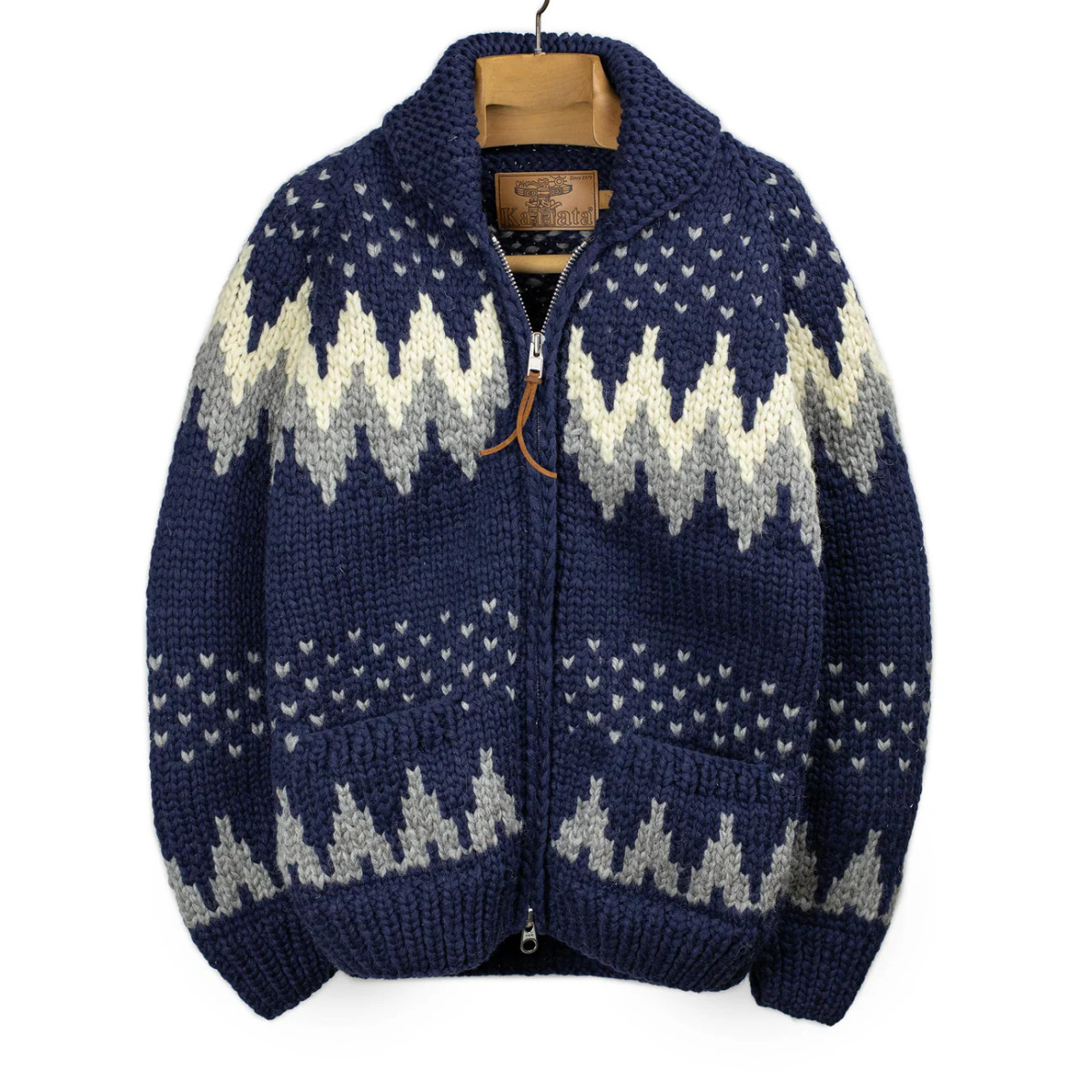 Cardigan Cowichan en laine vierge 6 fils tricoté à la main - navy et gris - Caudie