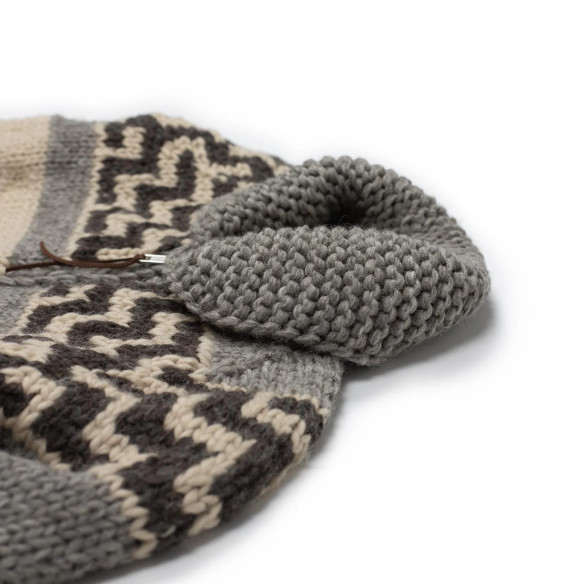 Cardigan Cowichan en laine vierge 6 fils tricoté à la main - gris - Caudie