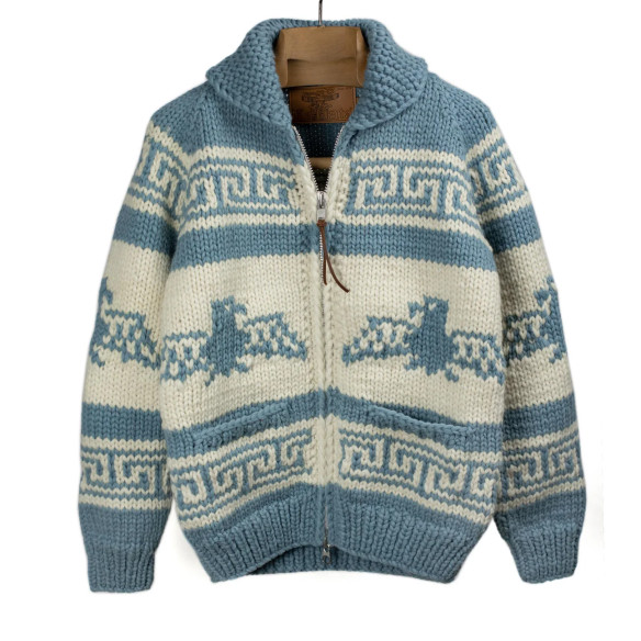 Cardigan Cowichan en laine vierge 6 fils tricoté à la main - country blue et blanc - Caudie Cardigan Cowichan en laine vierge 6 fils tricoté à la main - country blue et blanc - Caudie