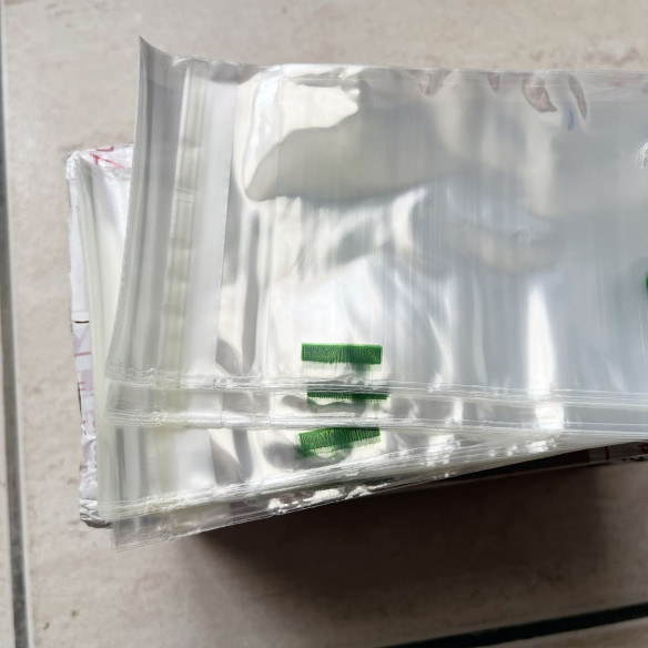 Sachets plastique transparent à fermeture adhésive - Caudie