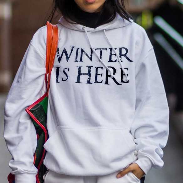 WINTER IS HERE - Hoodie - Game Of Thrones - Caudie